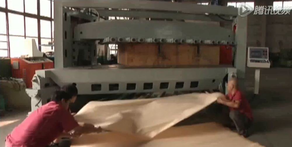 BB1135B 水平刨切機 Horizontal Veneer slicer